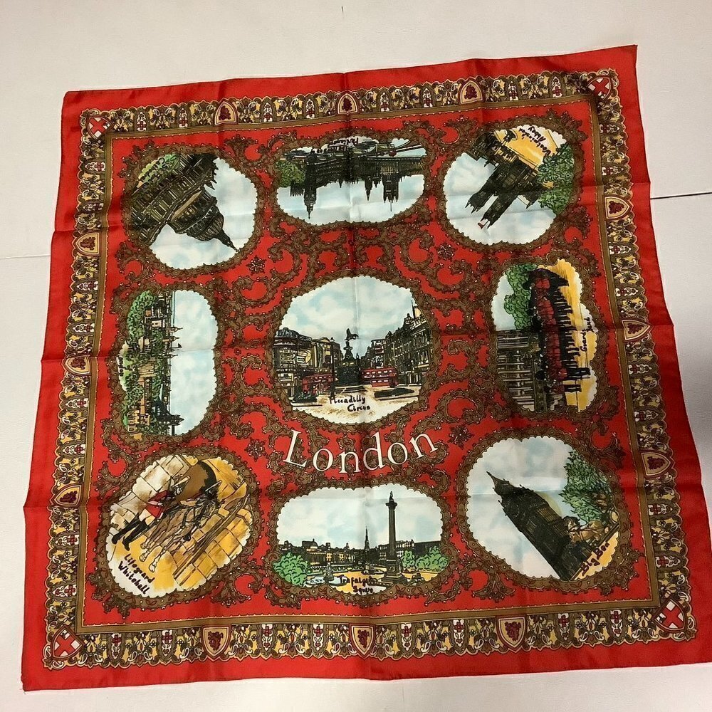 Vintage London Souvenir Scarf 26" x 26" 100% Polyester